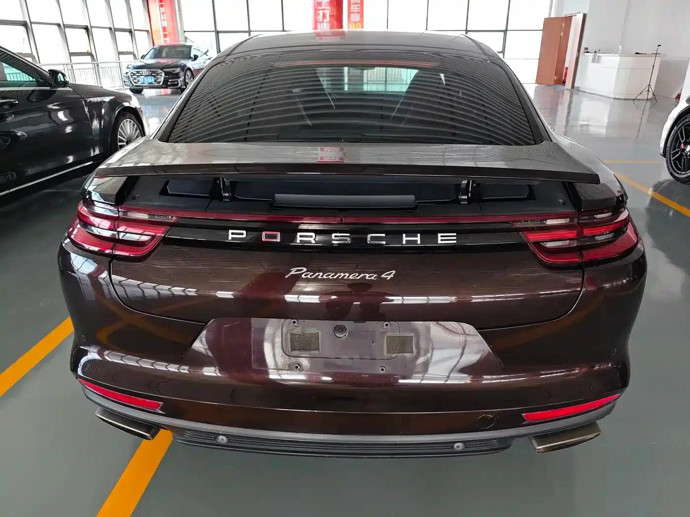 2017 Panamera 4 Executive Long Wheelbase 3.0T — миниатюра 21
