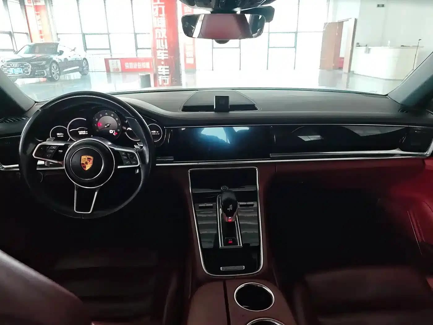 2017 Panamera 4 Executive Long Wheelbase 3.0T — миниатюра 7
