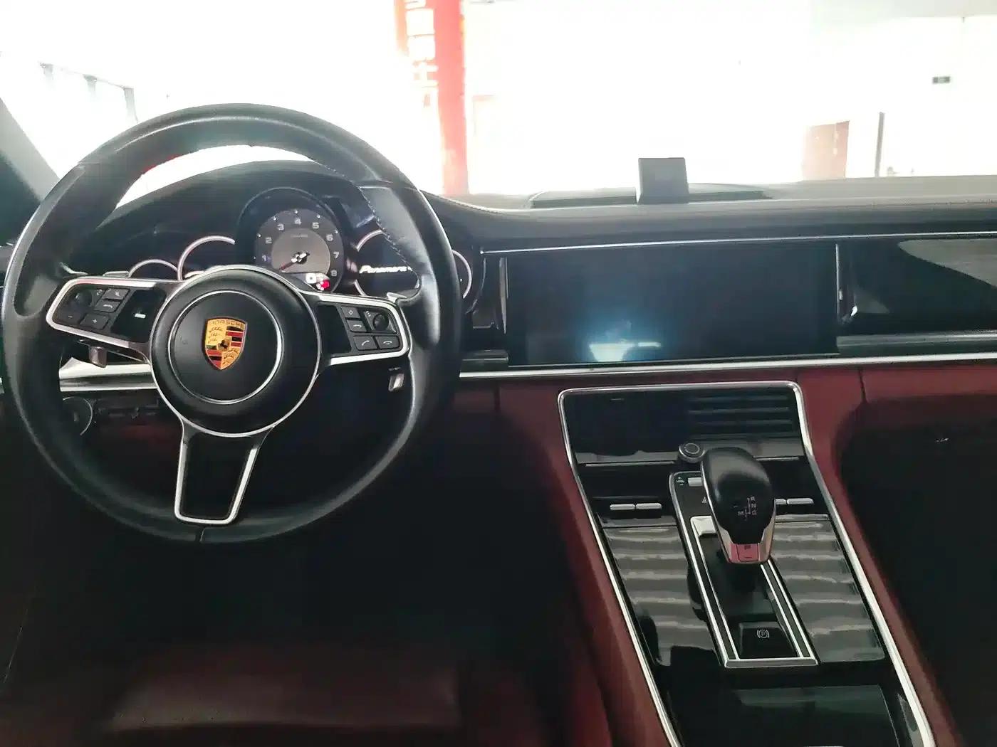 2017 Panamera 4 Executive Long Wheelbase 3.0T — миниатюра 8