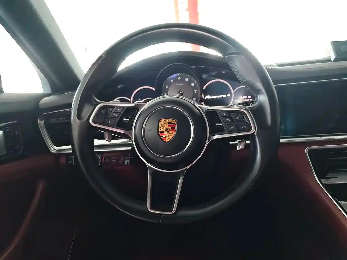2017 Panamera 4 Executive Long Wheelbase 3.0T — миниатюра 9
