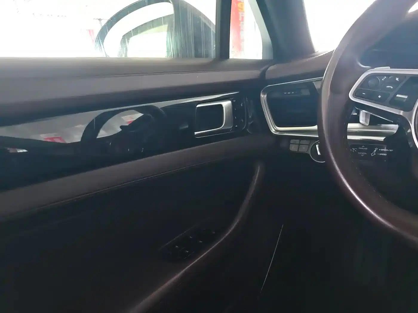 2017 Panamera 3.0T — миниатюра 14