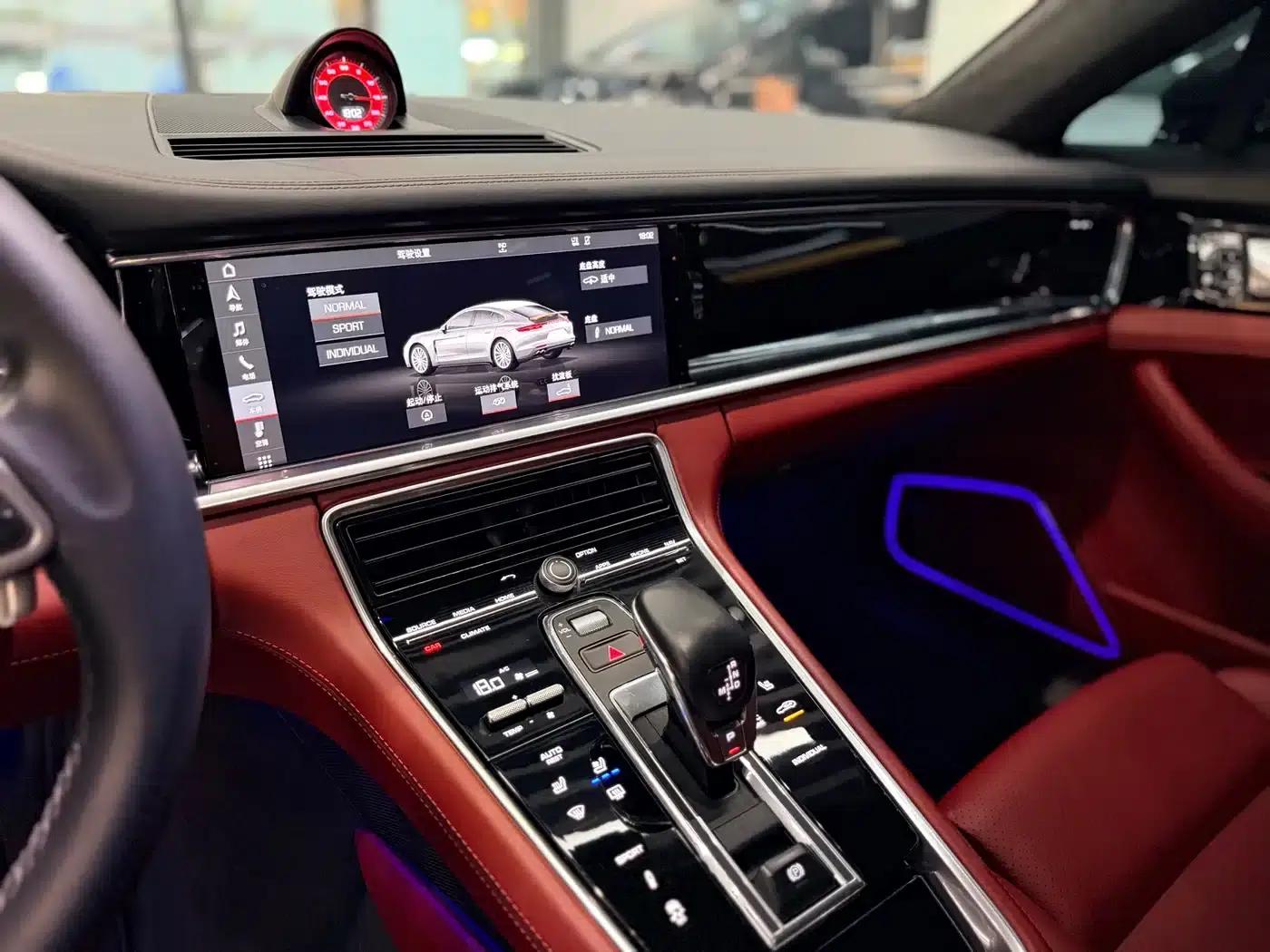 2019 Panamera 4 Executive Long Wheelbase 2.9T — миниатюра 8