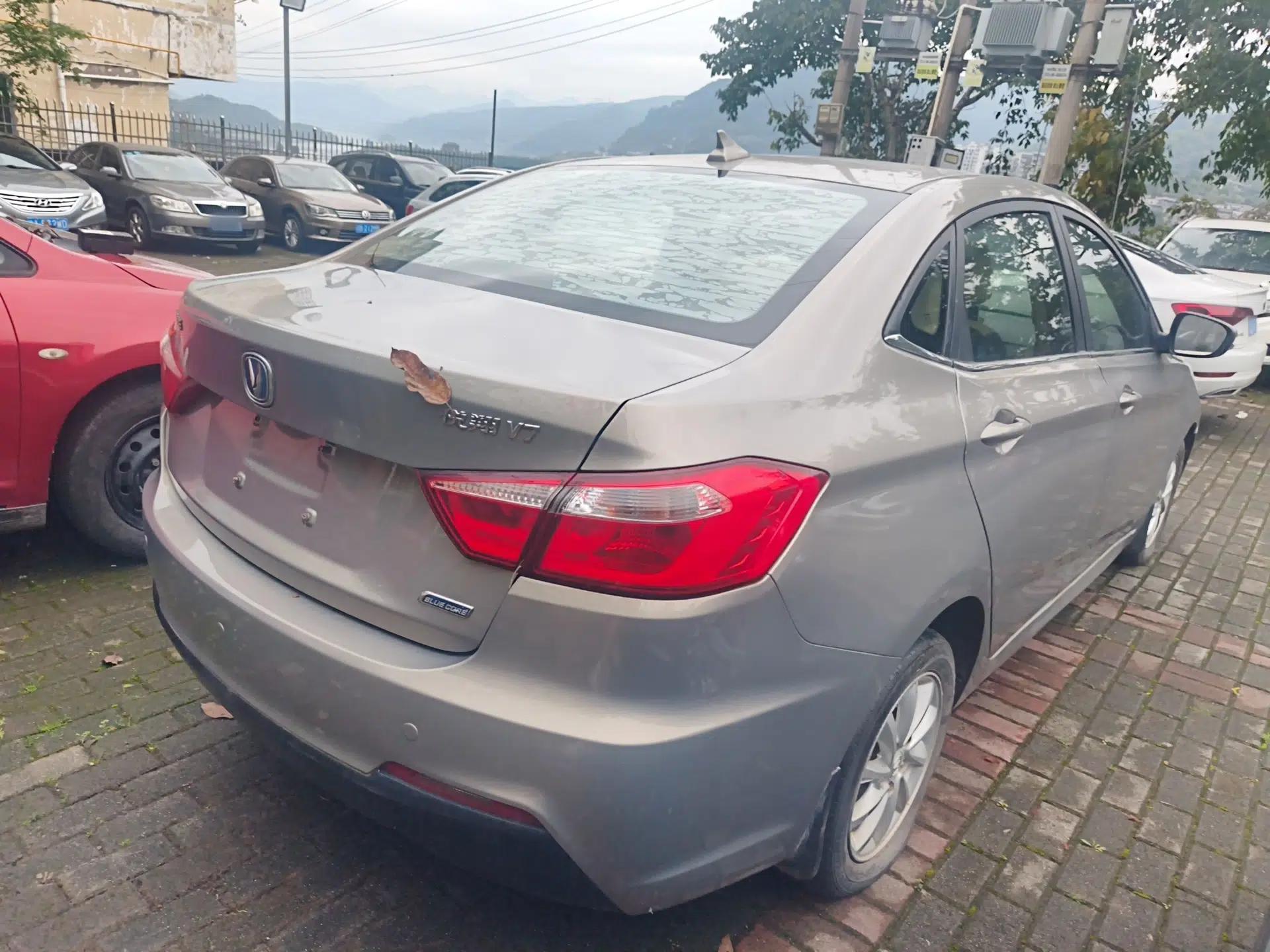 CHANGAN Alsvin V7 2016 1.6L Manual Enjoyment Model China V Standard — миниатюра 6