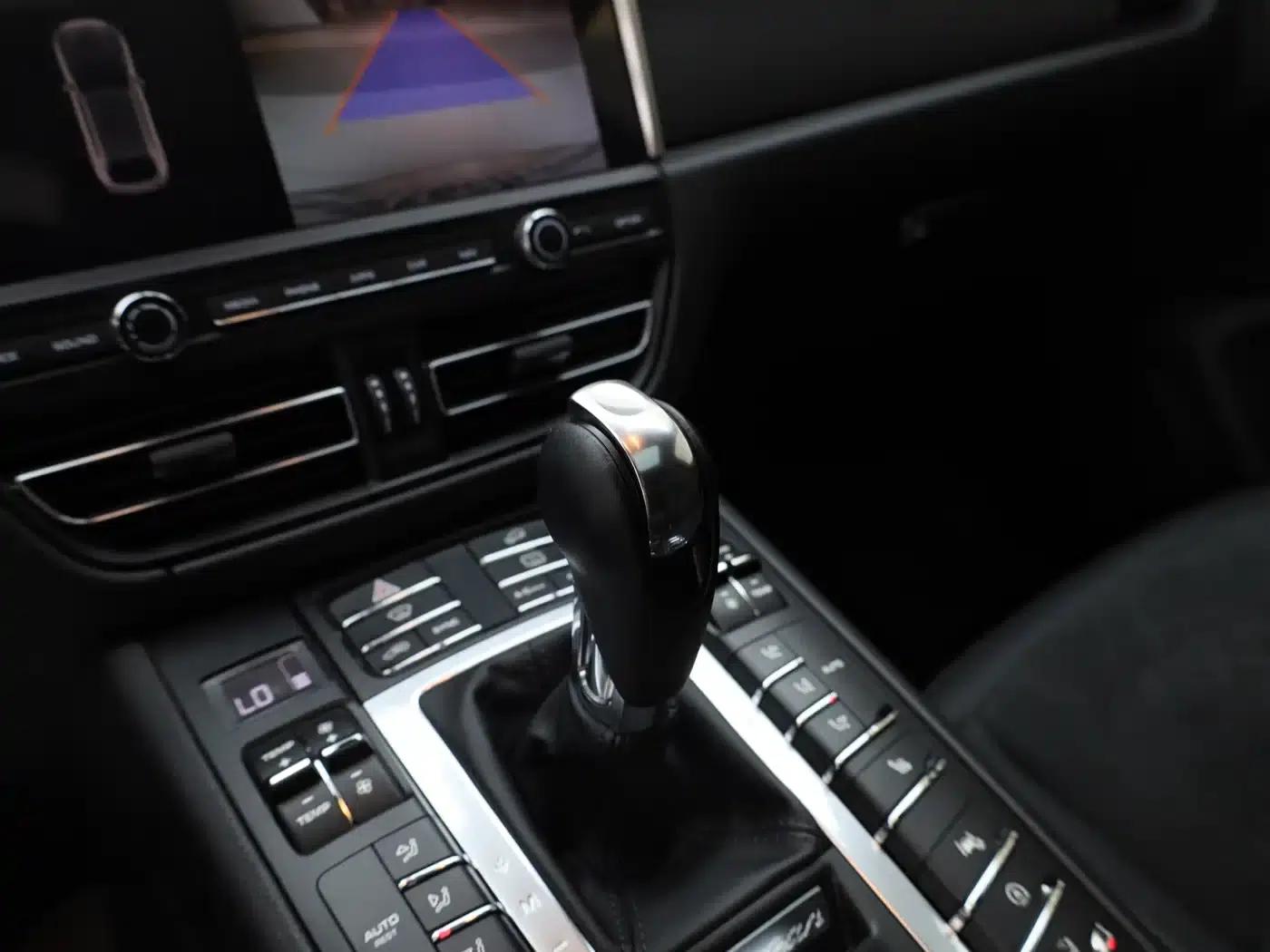 2018 Macan 2.0T — миниатюра 16