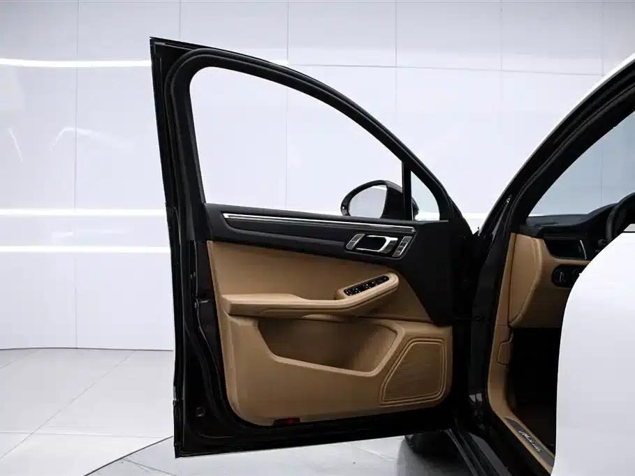 2016 Macan 2.0T — миниатюра 11