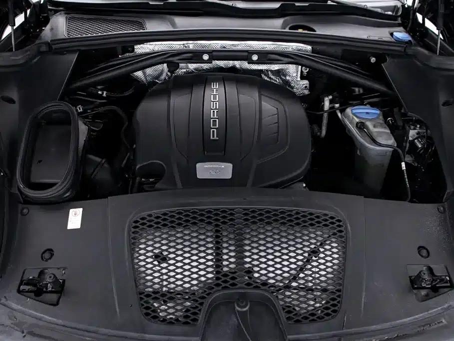 2016 Macan 2.0T — миниатюра 17