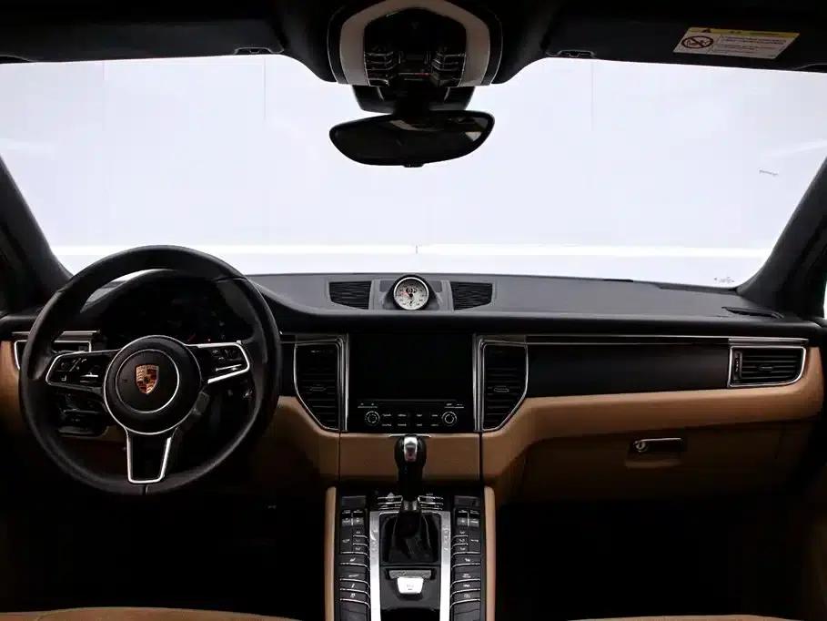 2016 Macan 2.0T — миниатюра 5
