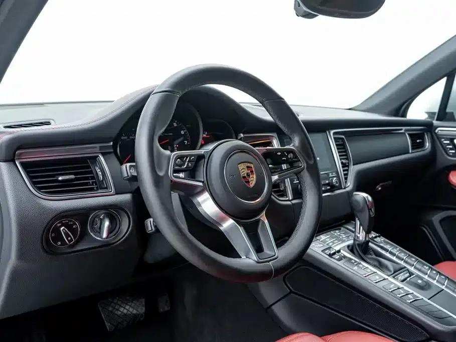 2017 Macan 2.0T — миниатюра 19
