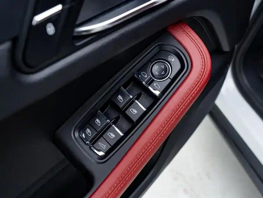 2017 Macan 2.0T — миниатюра 23