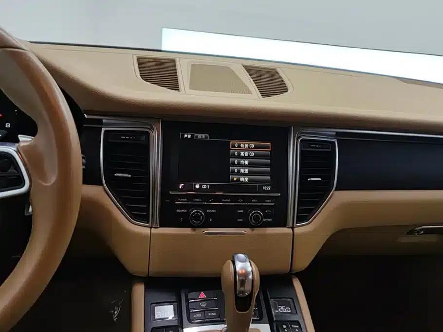 2014 Macan 2.0T — миниатюра 13