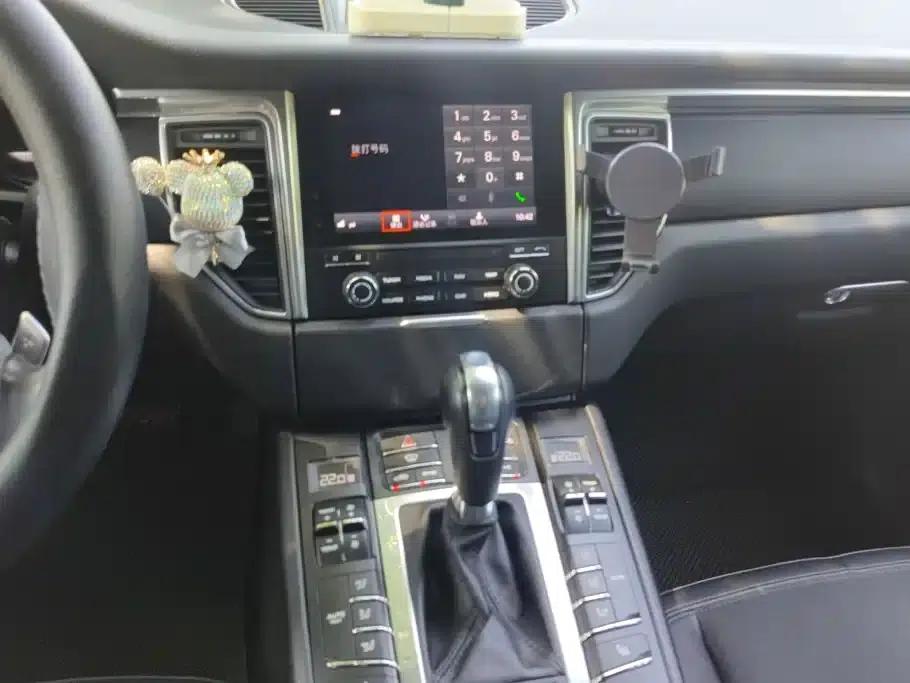 2017 Macan 2.0T — миниатюра 13