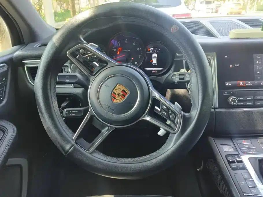 2017 Macan 2.0T — миниатюра 15