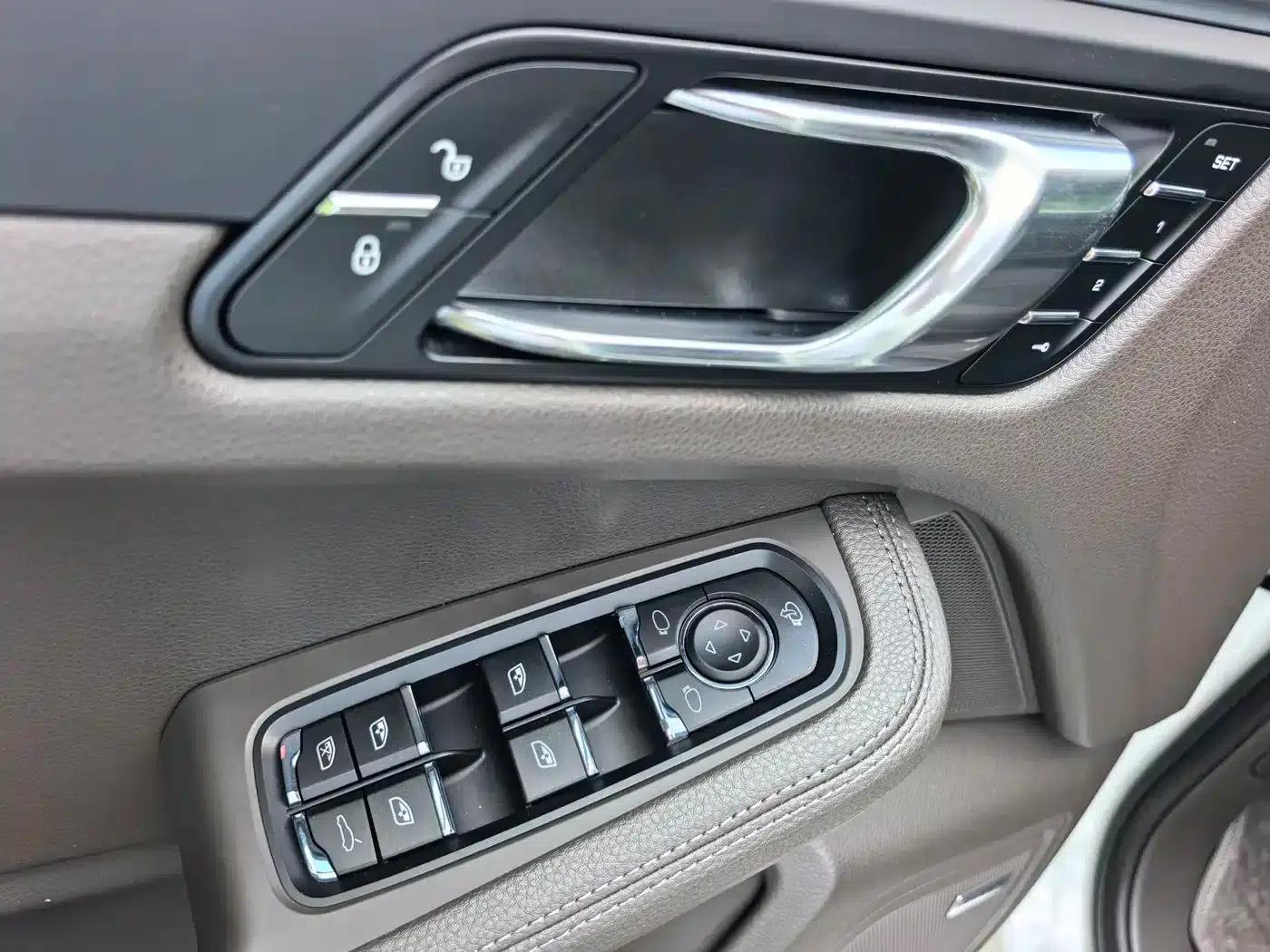 2017 Macan 2.0T — миниатюра 13