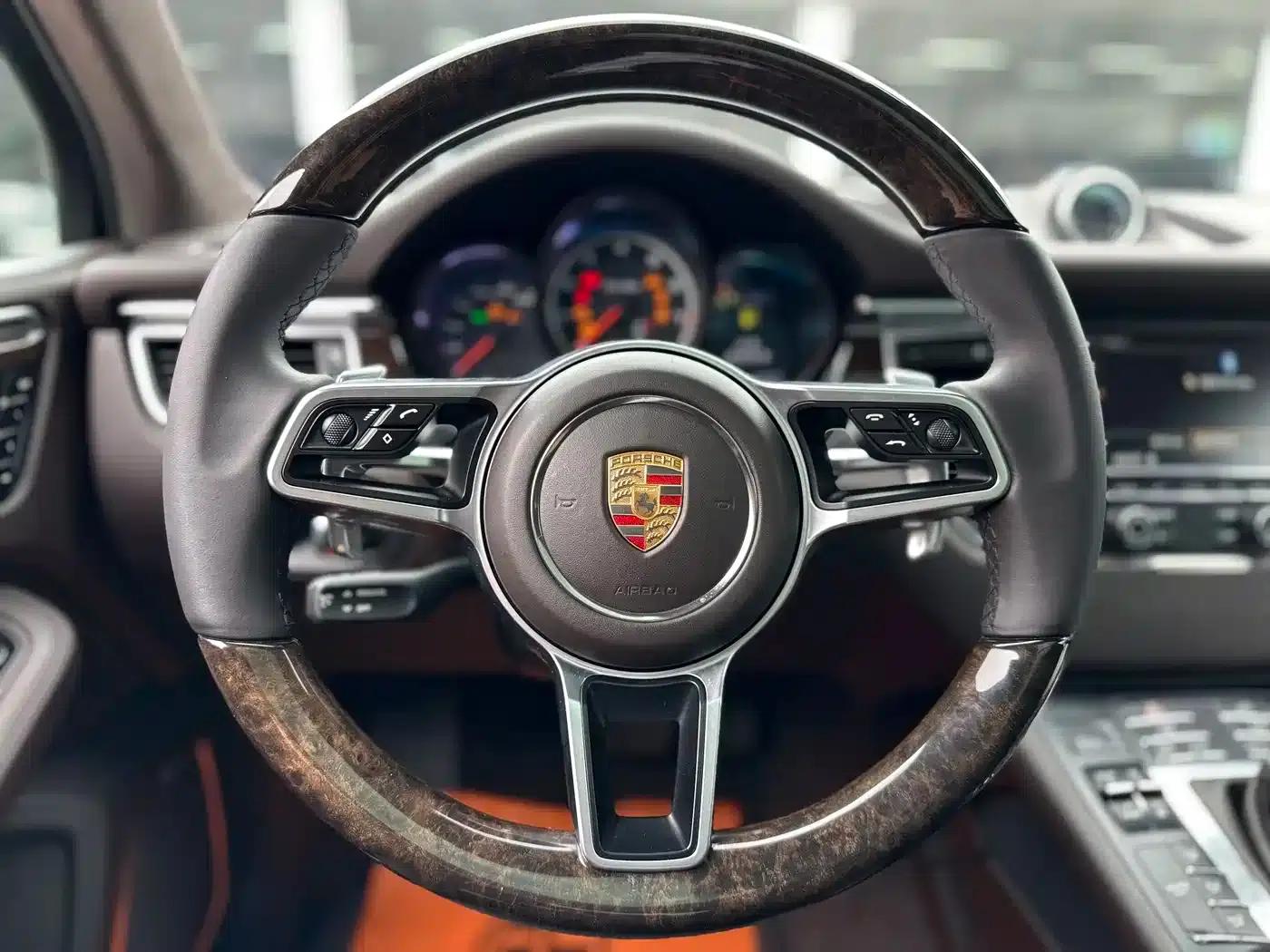 2014 Macan Turbo 3.6T — миниатюра 13