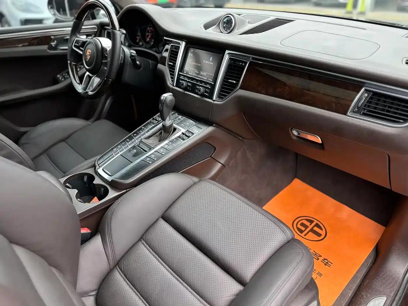 2014 Macan Turbo 3.6T — миниатюра 7