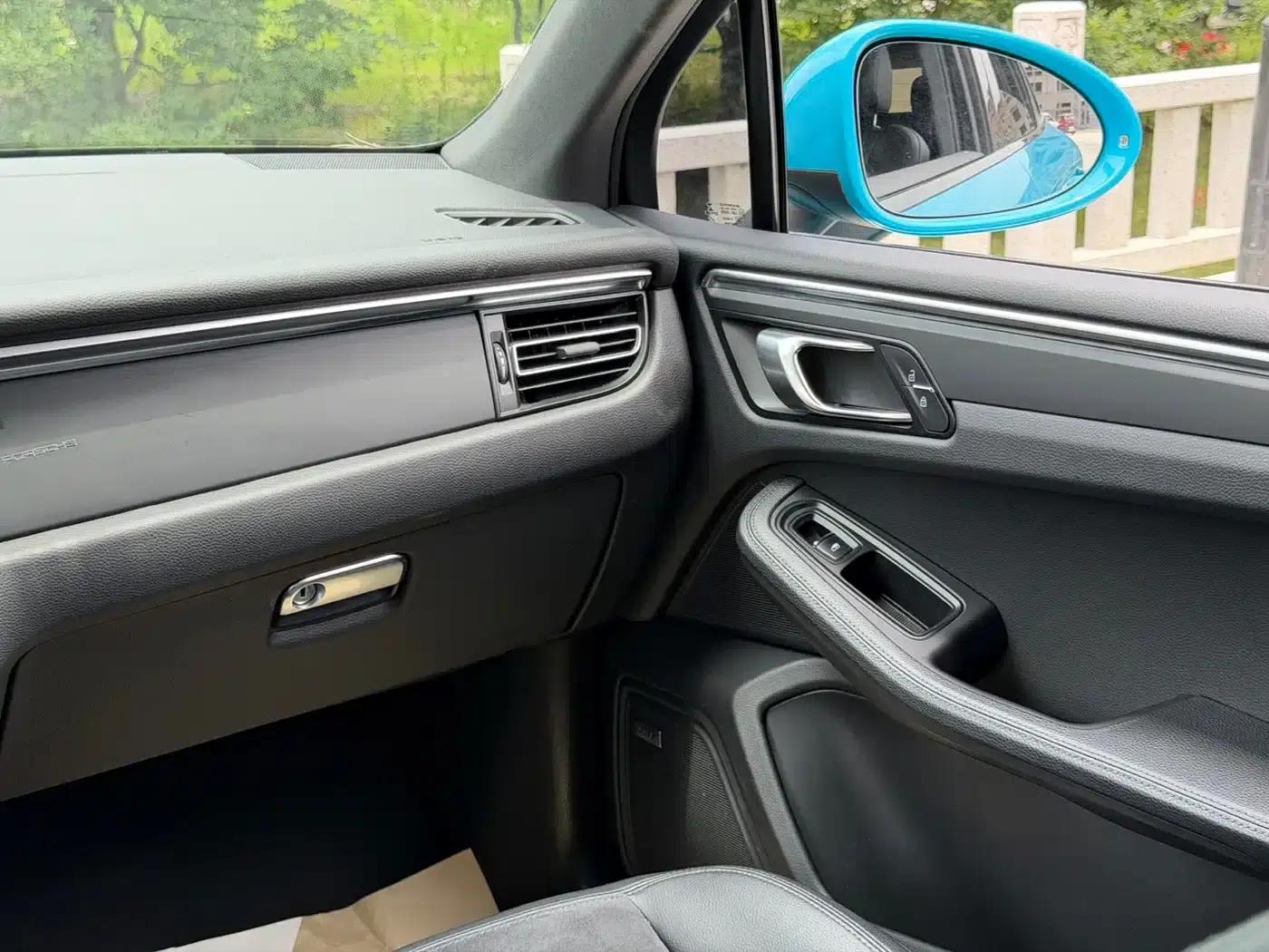 2020 Macan 2.0T — миниатюра 19
