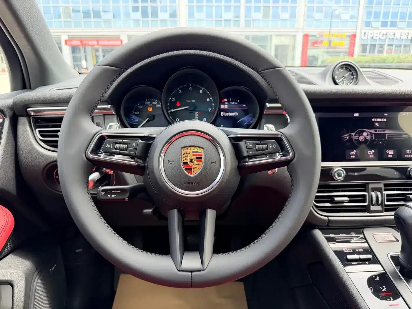 2023 Macan 2.0T — миниатюра 18