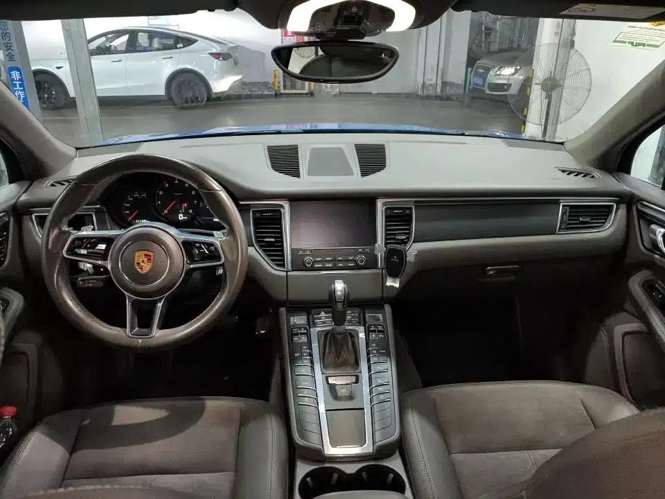 2017 Macan 2.0T — миниатюра 2