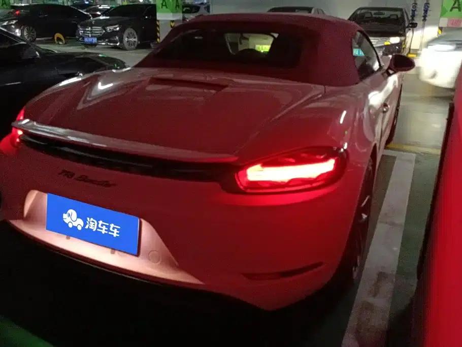 2022 Porsche 718 Boxster 2.0T — миниатюра 3