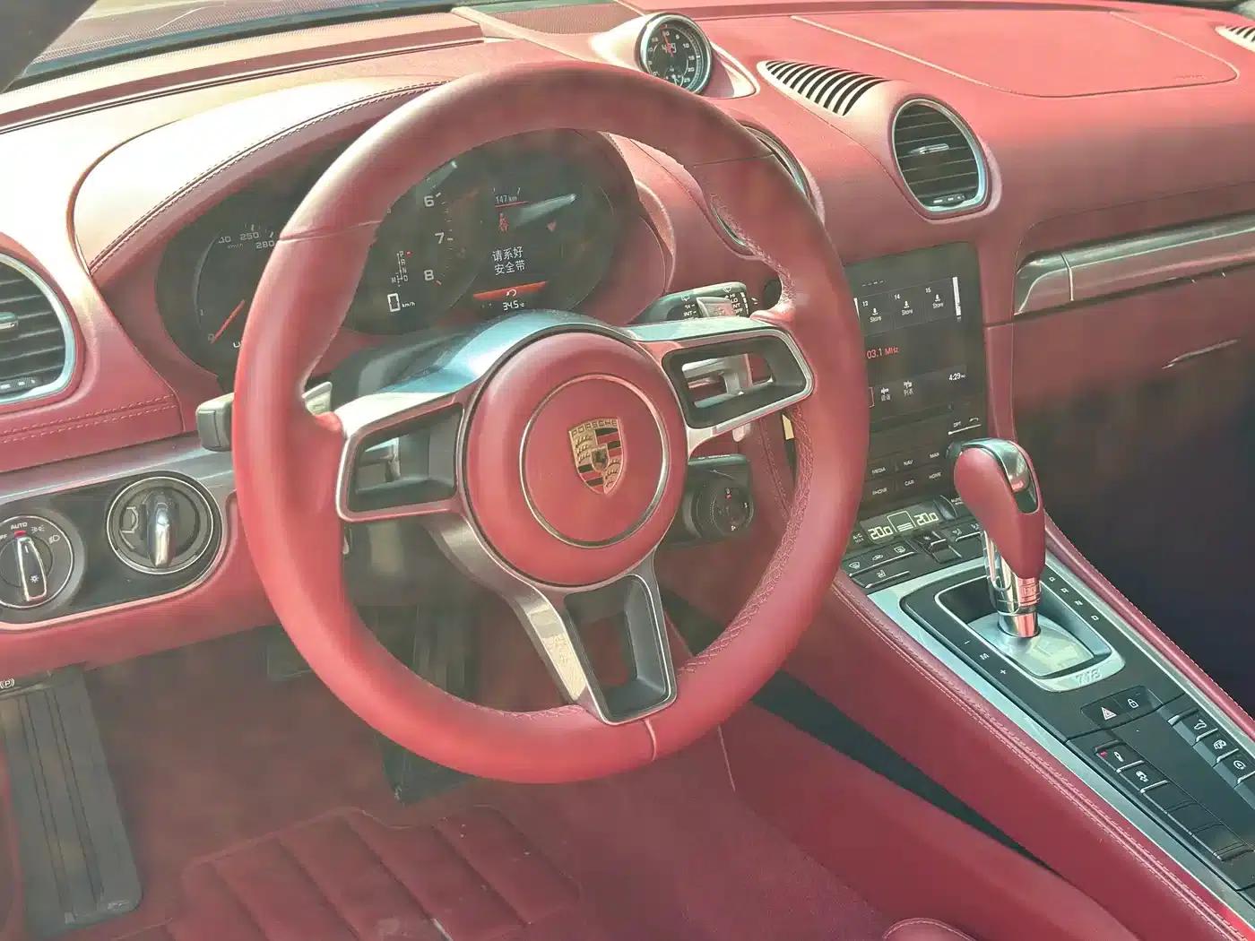 Porsche 718 Cayman 2018 2.0T — миниатюра 7