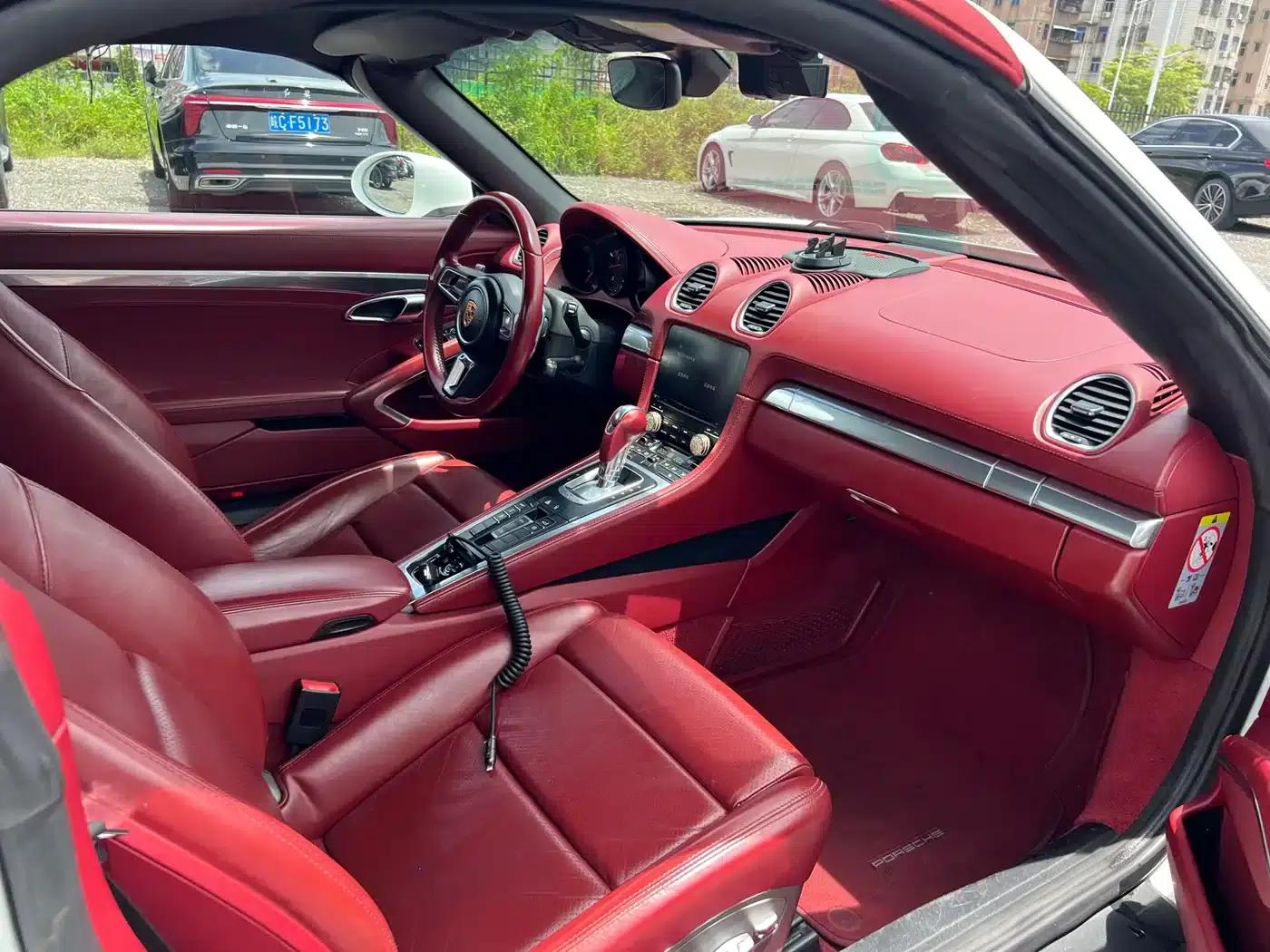 2018 Porsche 718 Boxster 2.0T — миниатюра 8