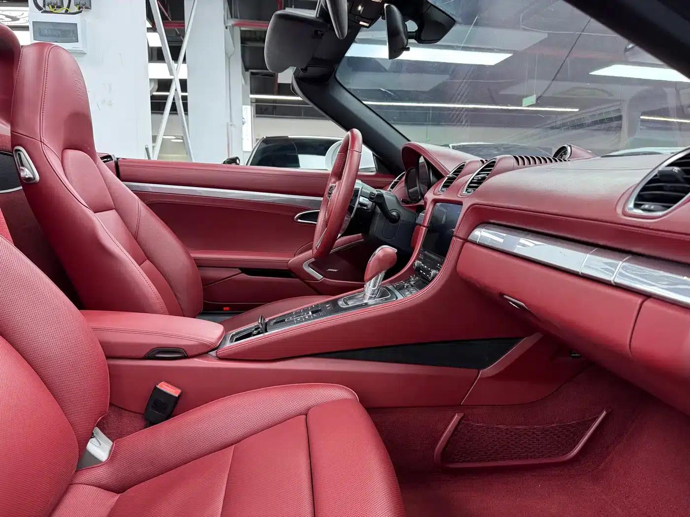 2020 Porsche 718 Boxster 2.0T — миниатюра 11