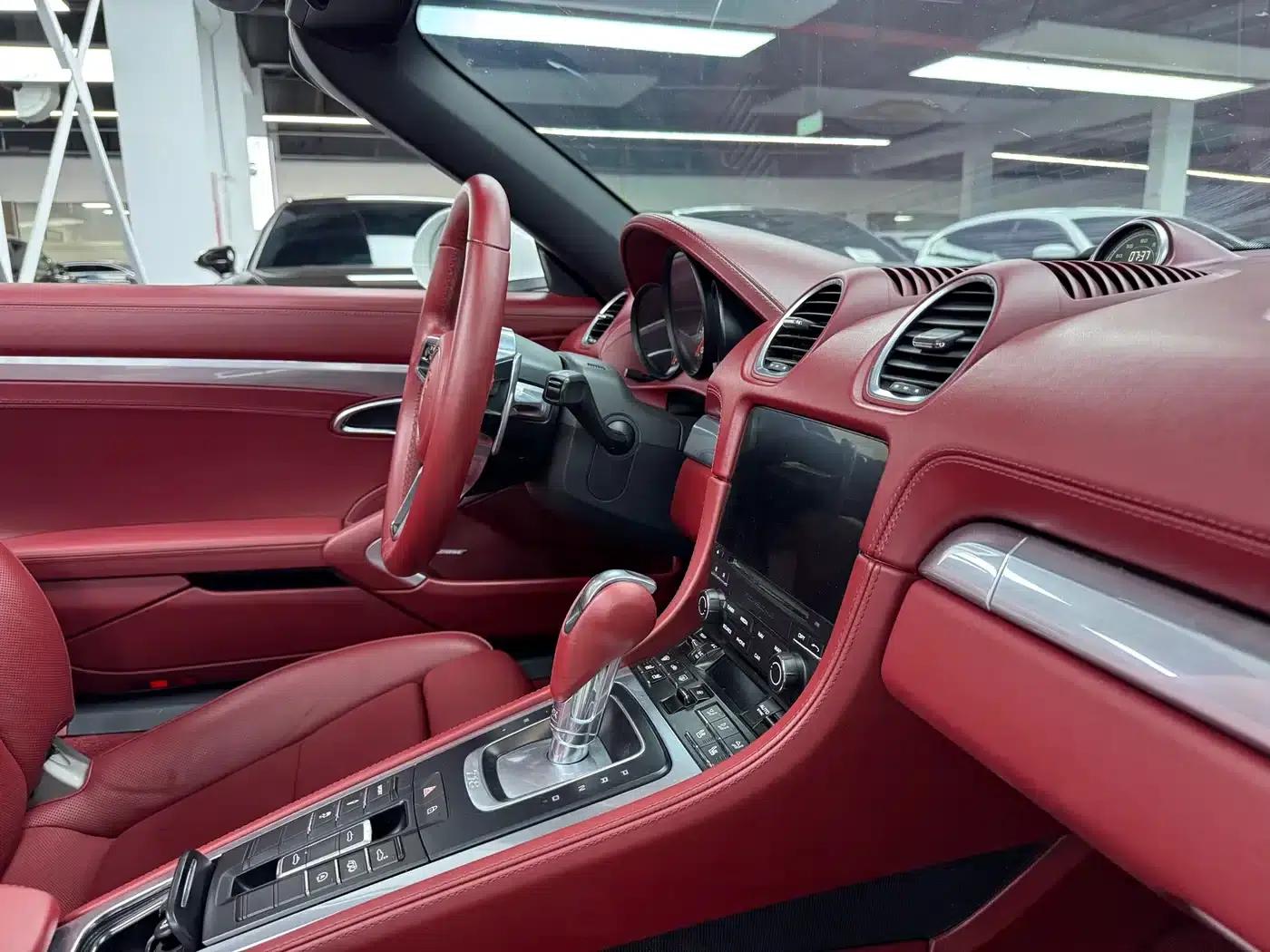 2020 Porsche 718 Boxster 2.0T — миниатюра 12