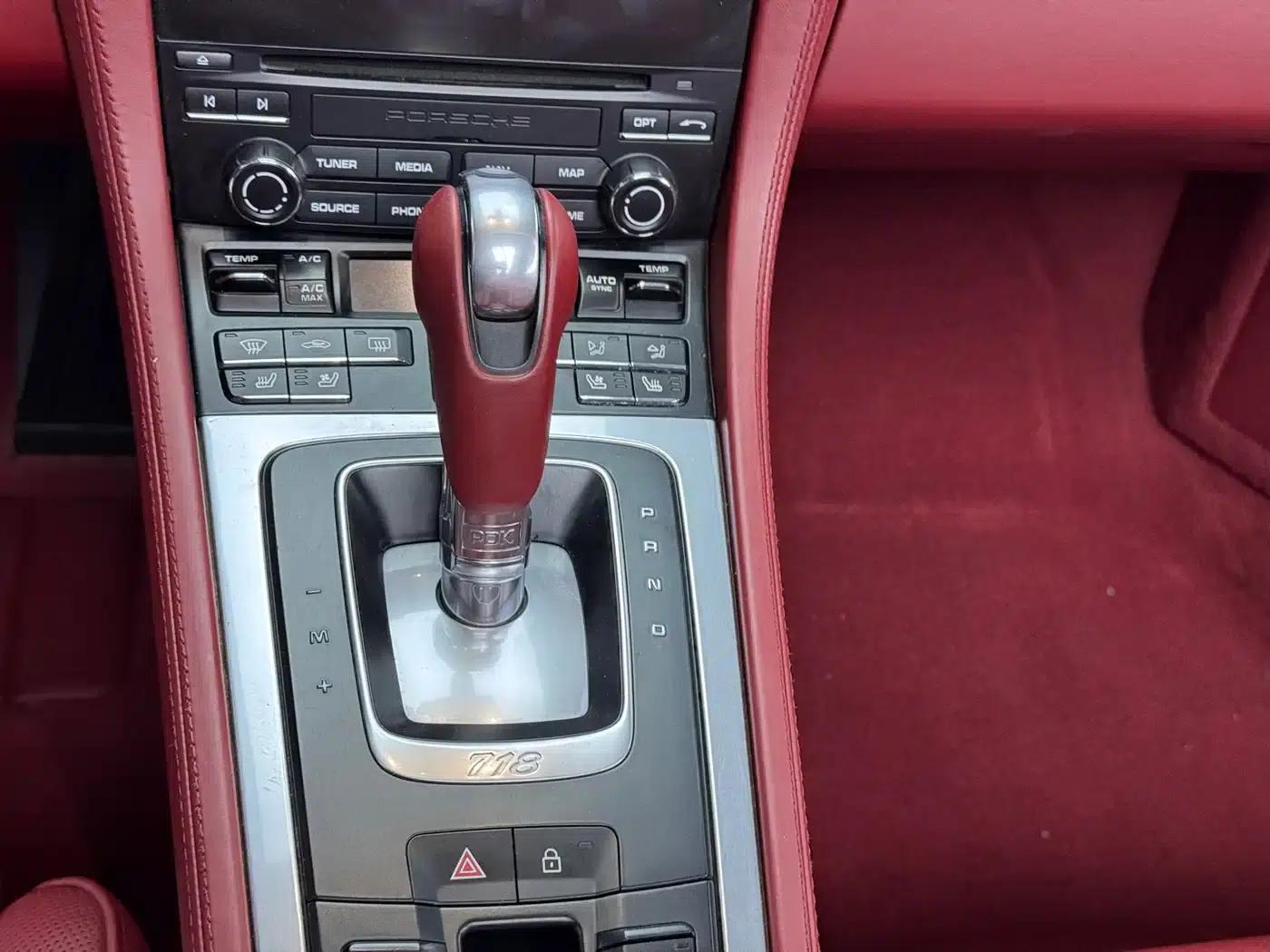 2020 Porsche 718 Boxster 2.0T — миниатюра 9