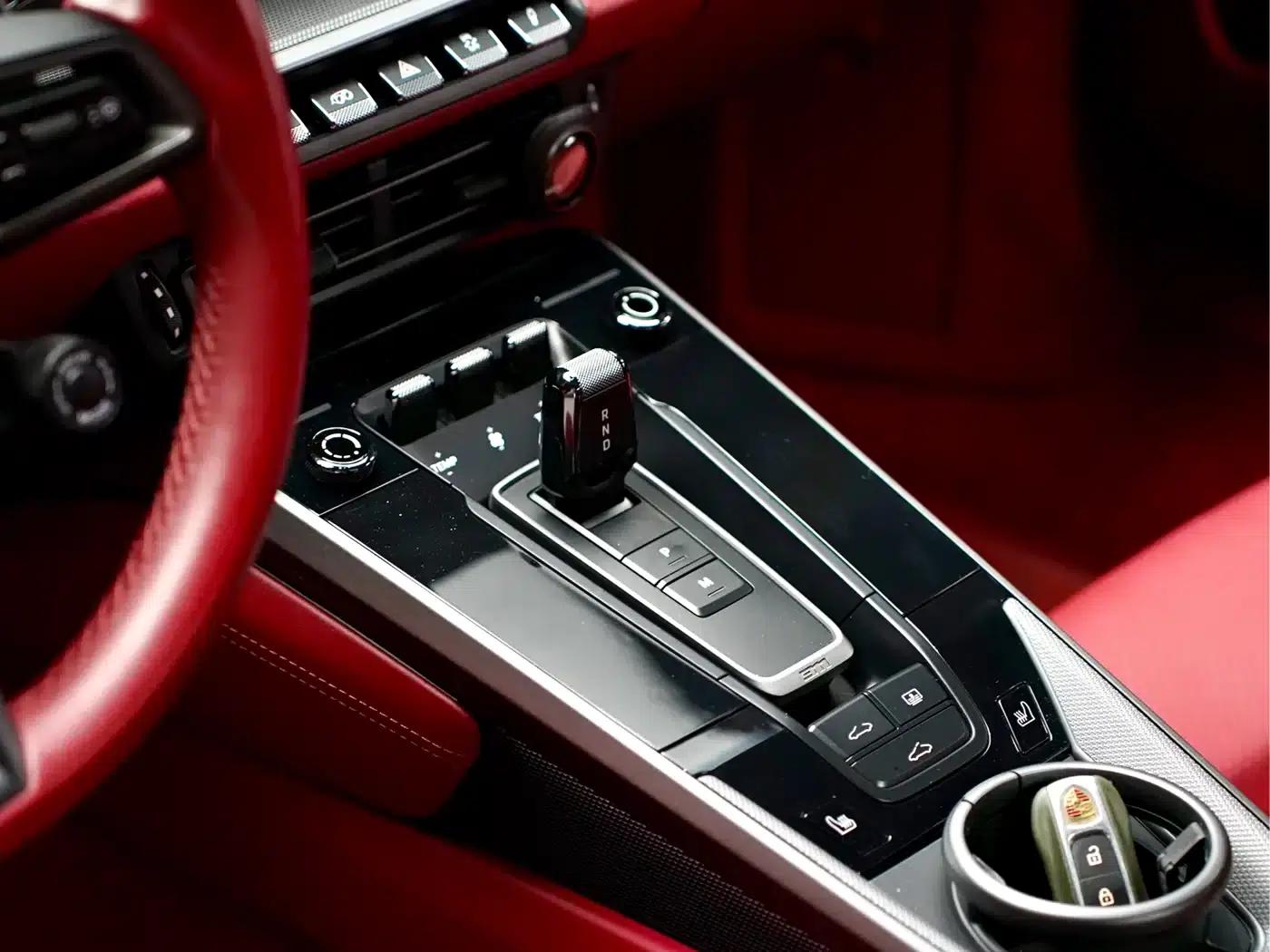 2022 Porsche 911 Carrera 4 3.0T — миниатюра 12