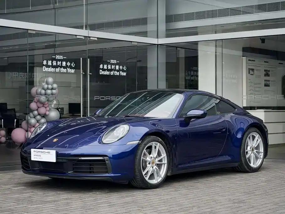 Porsche 911 2020 Carrera 3.0T — миниатюра 1
