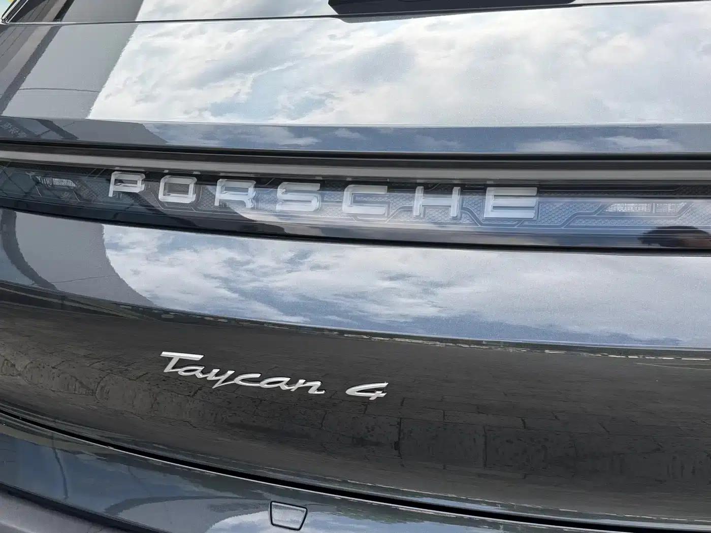 Taycan 2024 Taycan 4 Cross Turismo — миниатюра 19