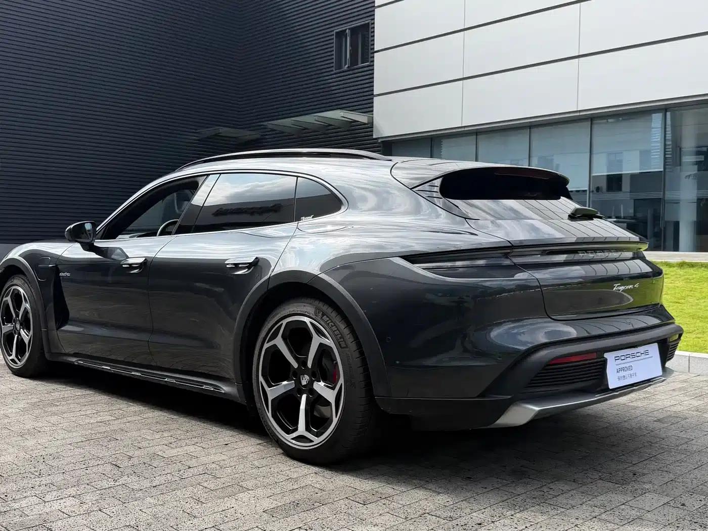 Taycan 2024 Taycan 4 Cross Turismo — миниатюра 4