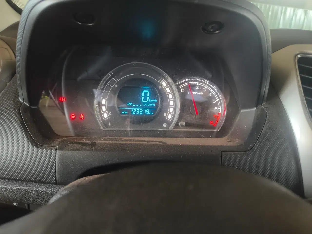 Great Wall M4 2014 1.5L Manual Comfort Model — миниатюра 11
