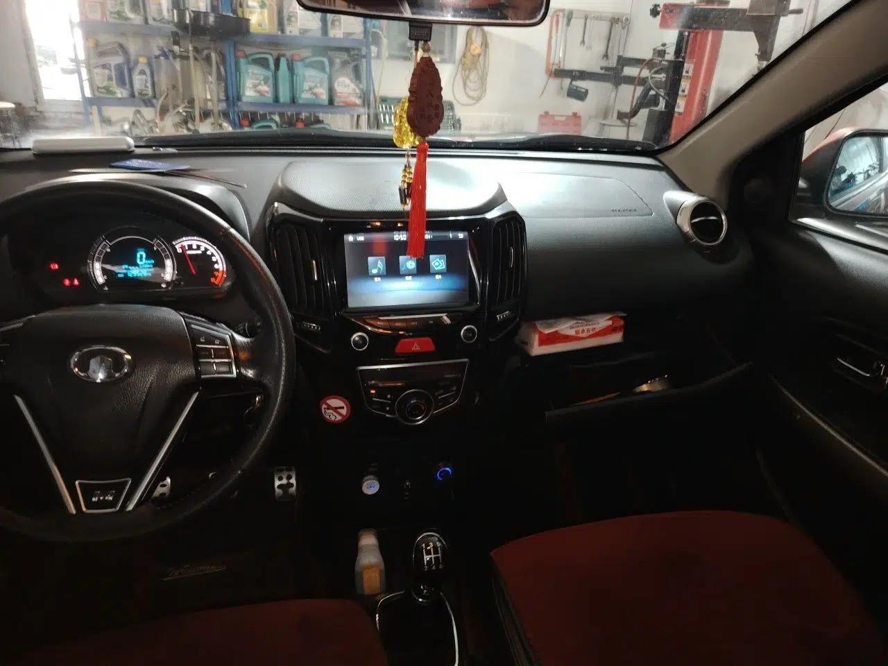 Great Wall M4 2014 1.5L Manual Luxury Model — миниатюра 9