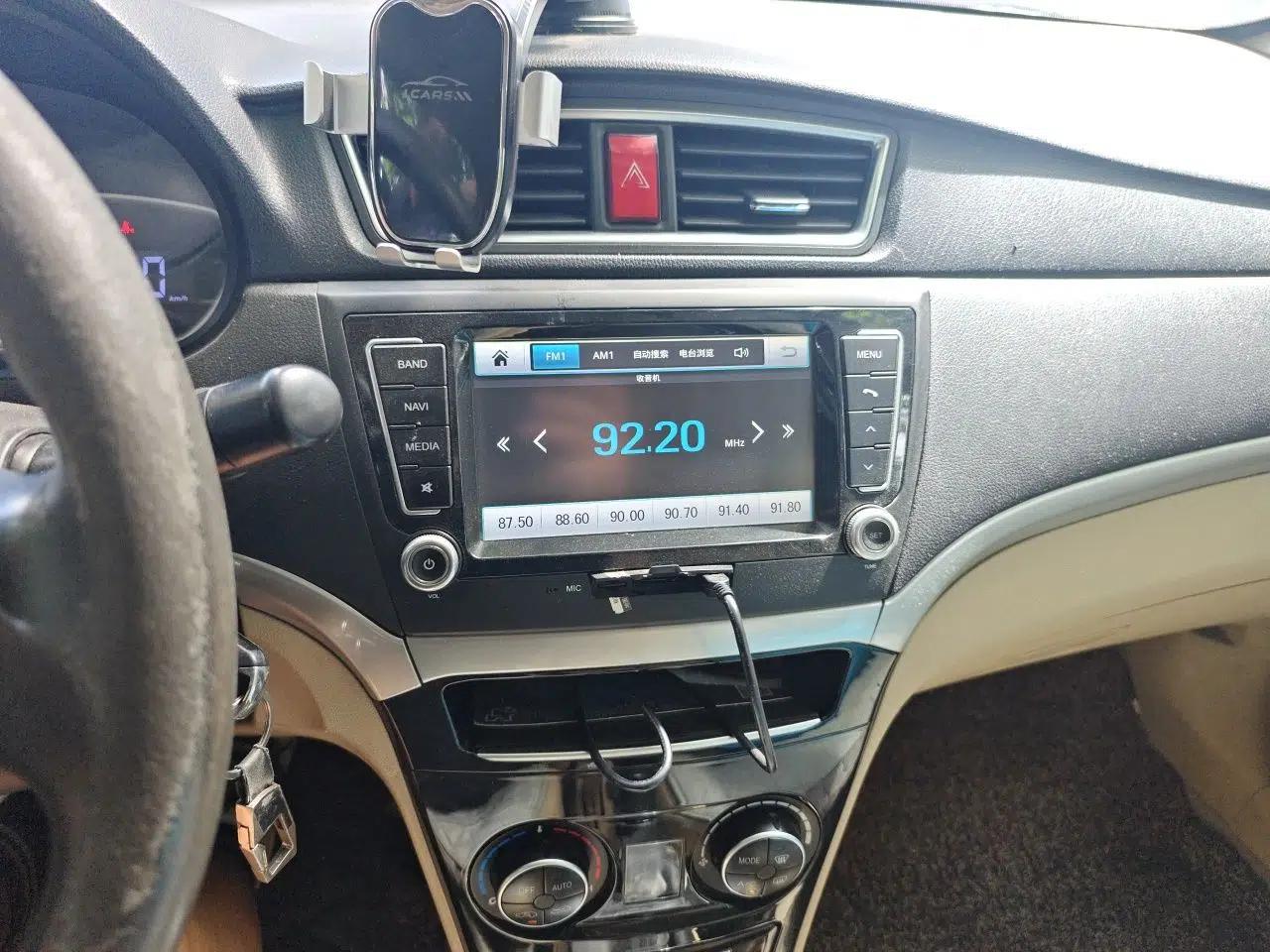 Great Wall C30 2013 1.5L Manual Luxury Model — миниатюра 13