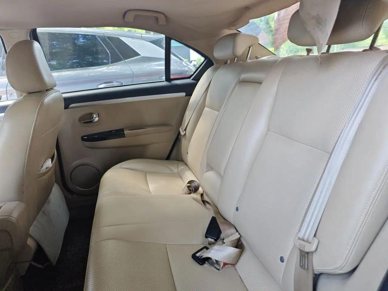 Great Wall C30 2013 1.5L Manual Luxury Model — миниатюра 17
