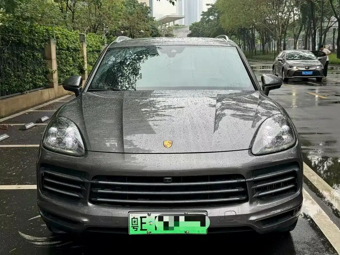 2019 Cayenne E-Hybrid 2.0T — миниатюра 1
