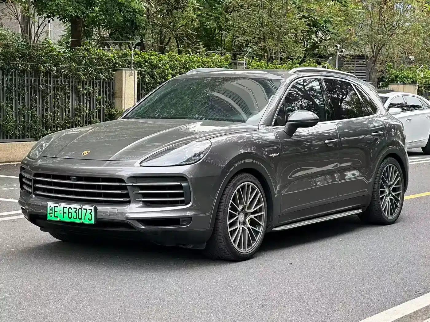 2019 Cayenne E-Hybrid 2.0T — миниатюра 2