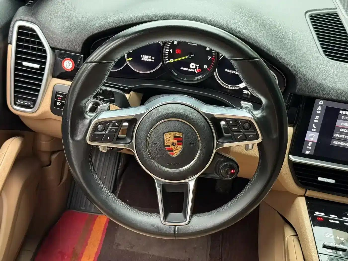 2019 Cayenne E-Hybrid 2.0T — миниатюра 6