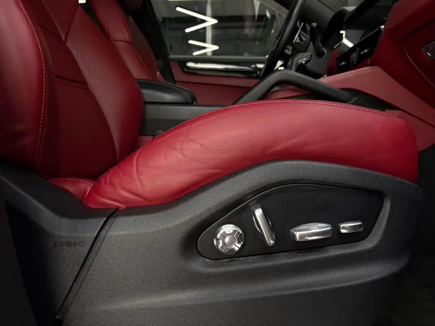 2019 Cayenne E-Hybrid 2.0T — миниатюра 17