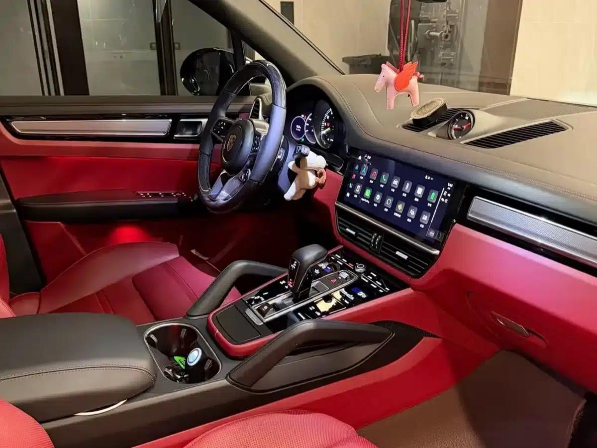 2023 Cayenne E-Hybrid 2.0T Platinum Edition — миниатюра 7