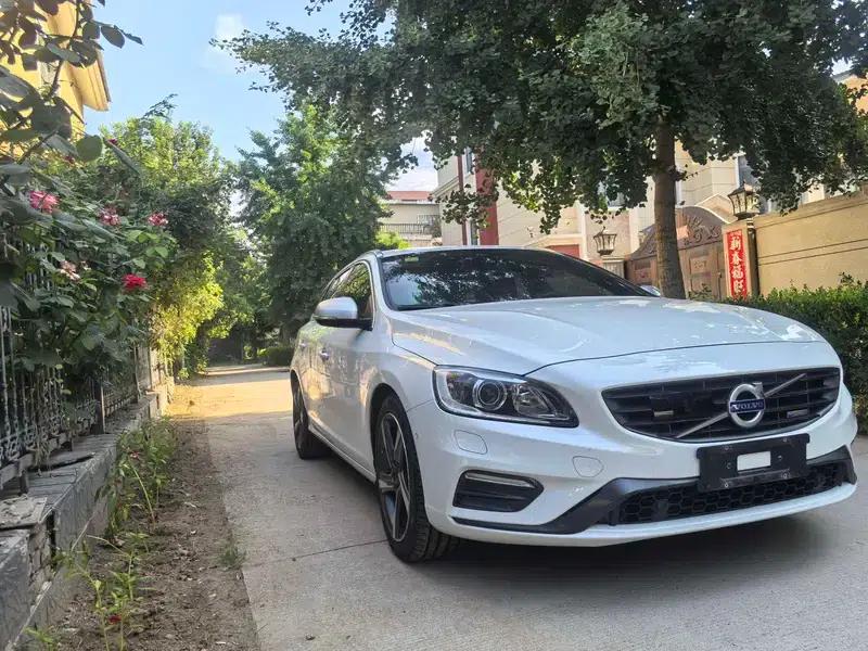 2014 Volvo V60 Facelift T5 Sport Edition — миниатюра 3