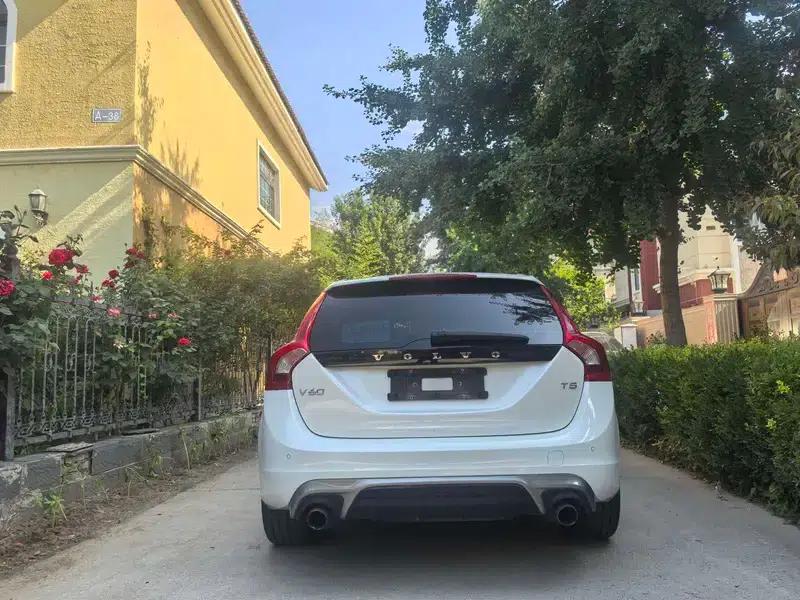 2014 Volvo V60 Facelift T5 Sport Edition — миниатюра 5