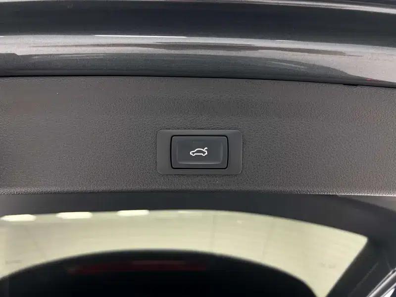 Audi Q3 2022 35 TFSI Progressive Dynamic — миниатюра 12