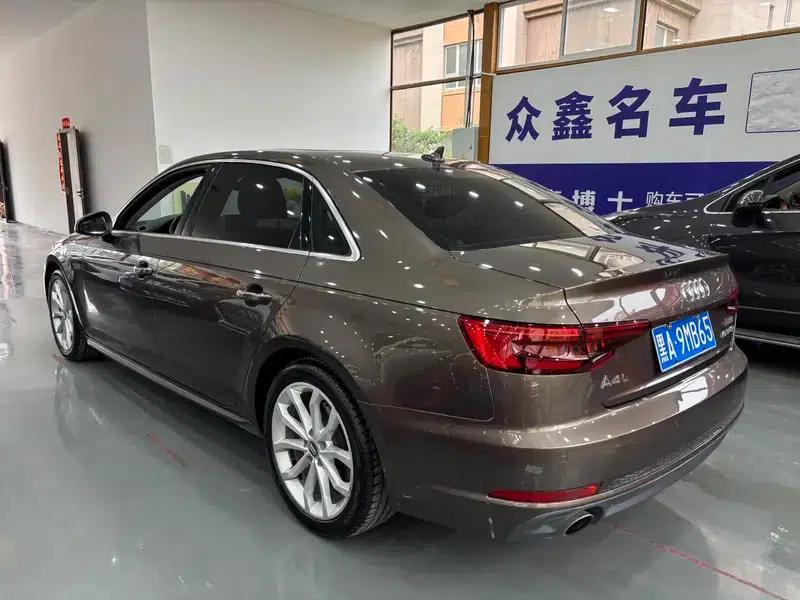 Audi A4L 2018 30th Anniversary Edition 40 TFSI Fashion Model — миниатюра 4