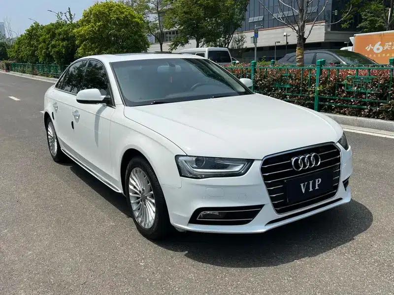 Audi A4L 2016 35 TFSI Classic Edition Automatic Standard Model — миниатюра 3