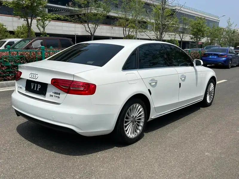 Audi A4L 2016 35 TFSI Classic Edition Automatic Standard Model — миниатюра 6