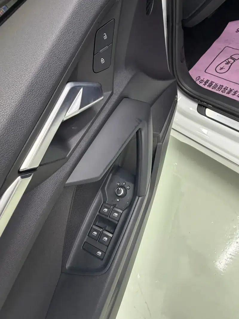 Audi A3 2022 Sportback 35 TFSI Progressive Sport — миниатюра 22