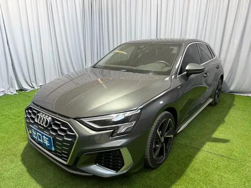 Audi A3 2022 Sportback 35 TFSI Fashion Sport — миниатюра 1