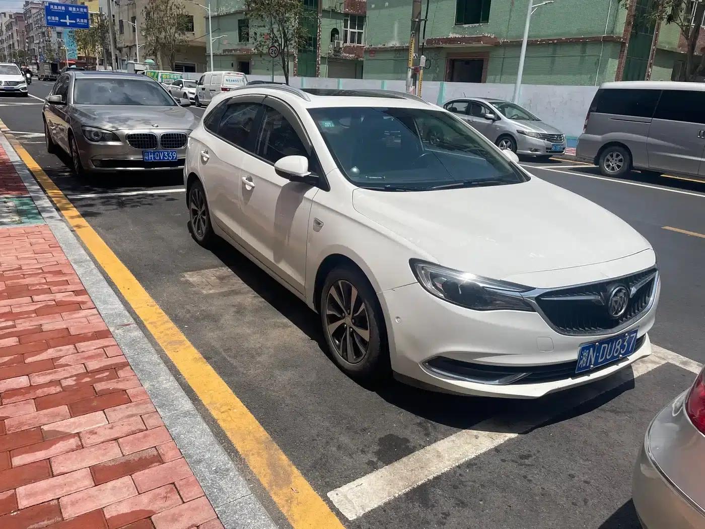 Buick Verano 2018 18T Automatic Elite — миниатюра 1